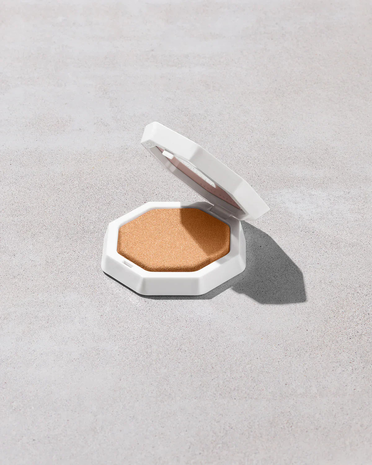 Demi’glow Light-Diffusing Highlighter