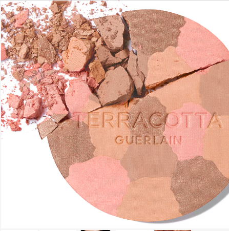 Natural “Glow-Boost” Terracotta Light – 96 % Naturally-Derived Ingredients
