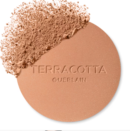 Natural-Origin Bronzing Powder – 96 % Ingredients