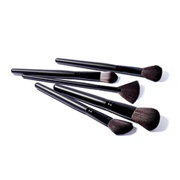 Brushes & Applicators