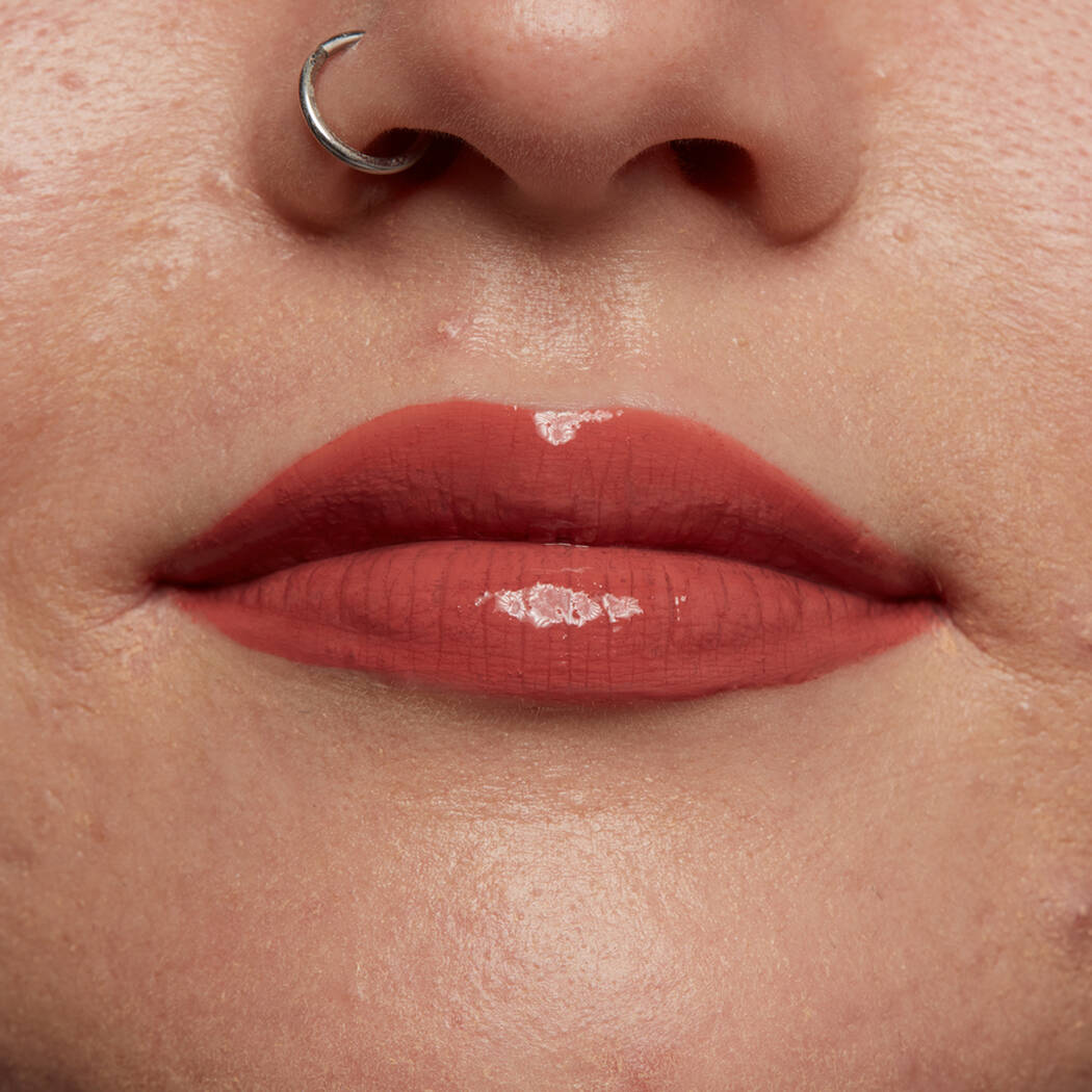 Permanent Lip Gloss with Shine – Shine Loud