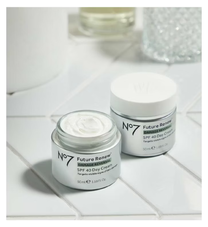 Future Renew Day Cream SPF40