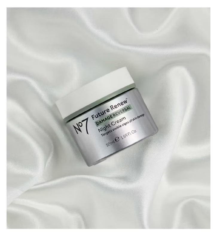 Future Renew Damage Reversal Night Cream
