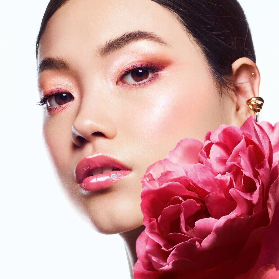 Guerlain KissKiss Bee Glow Oil – 92 % Natural-Origin Honey Tint Lip Oil