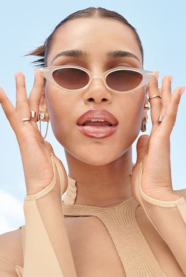 Lifter Liner with Hyaluronic Acid – Lip Liner