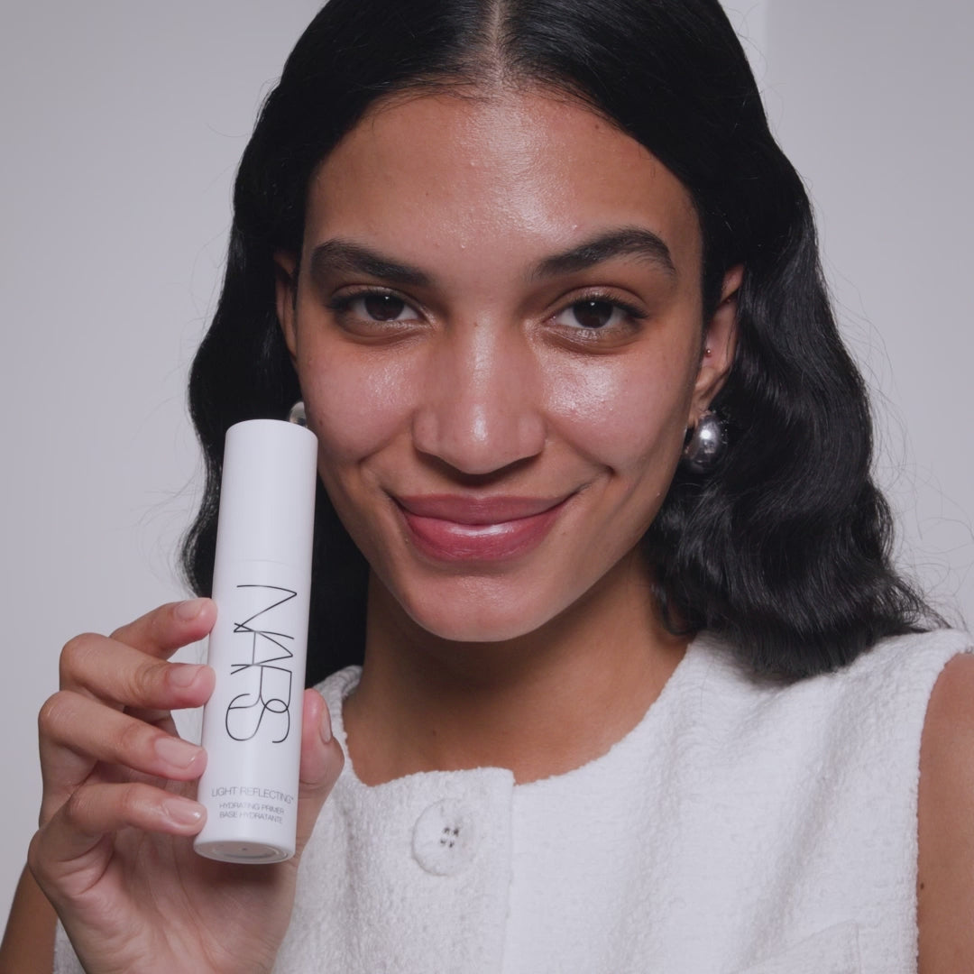 Load video: Light Reflecting Hydrating Primer