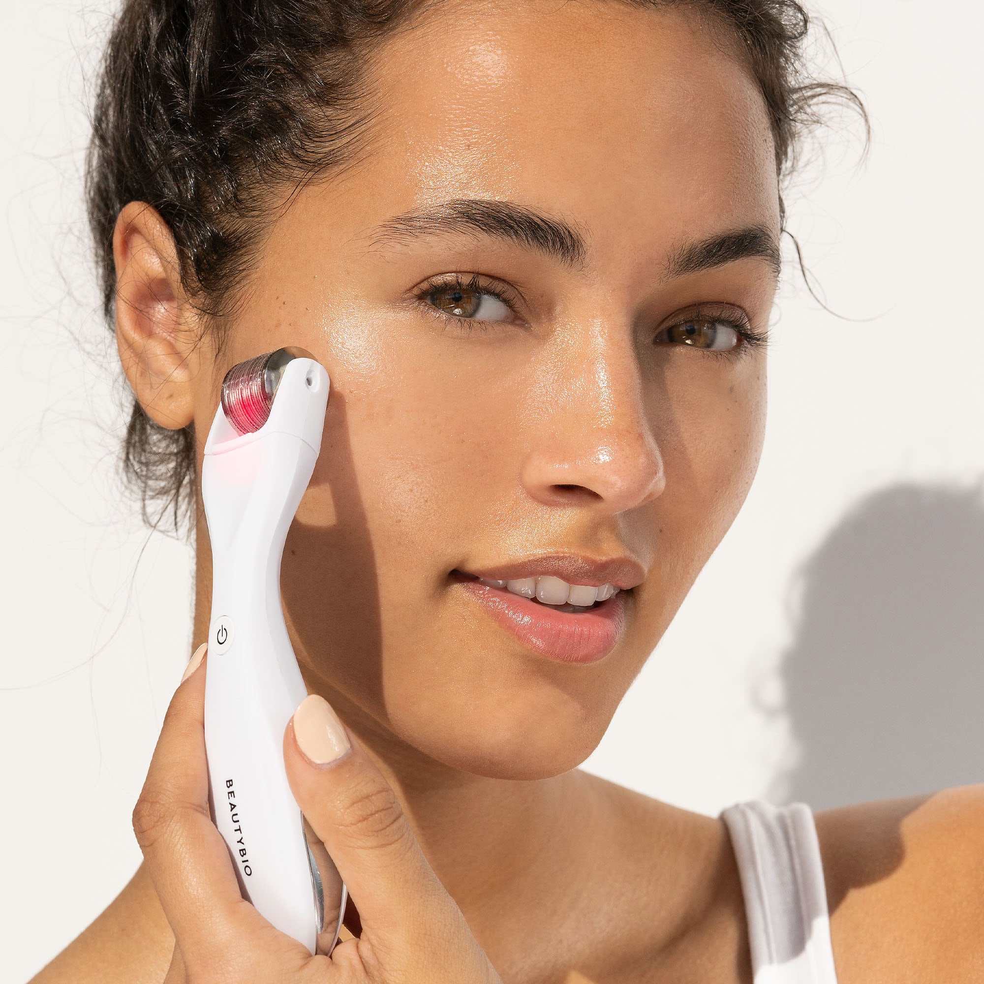 Get That Glow - GloPRO® Microneedling Tool & Discovery Set