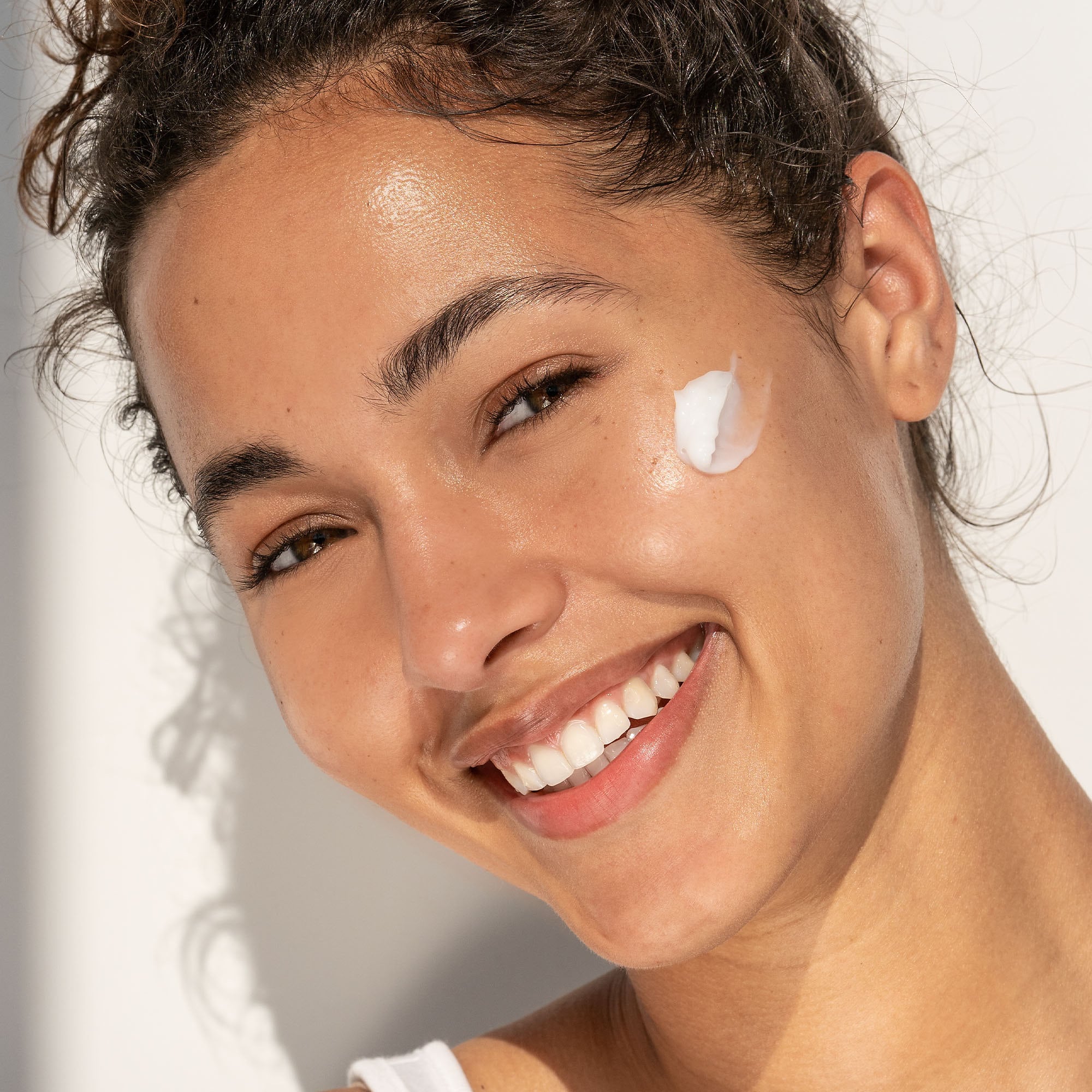 Get That Glow - GloPRO® Microneedling Tool & Discovery Set